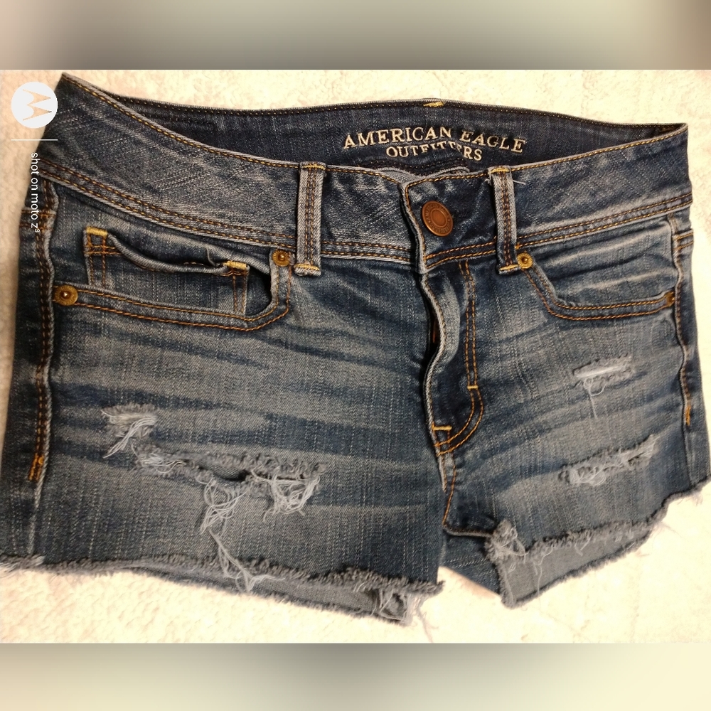 American Eagle 6 super stretch shorts